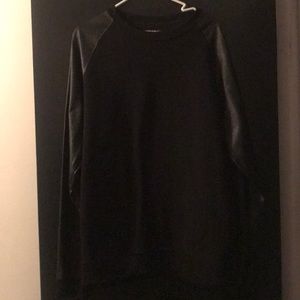 Men’s long sleeve pleather crewneck